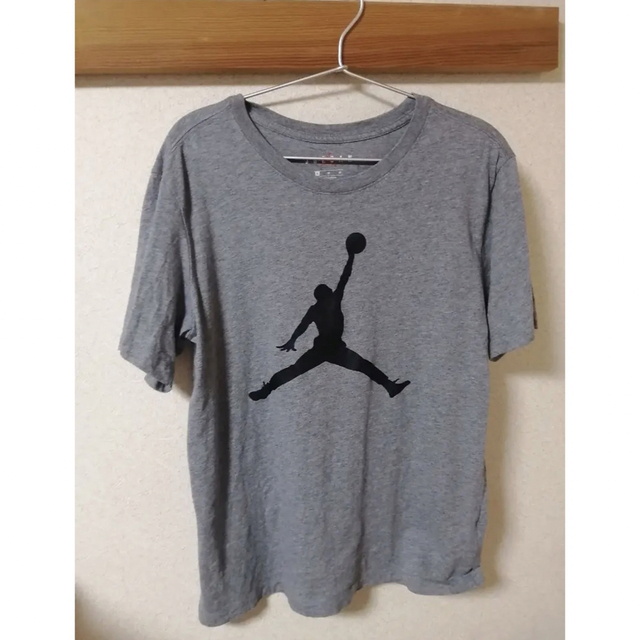 Jordan Brand（NIKE）(ジョーダン)の【セットアップ】グレー　ジョーダン　短パン tシャツ　ジャンプマン メンズのトップス(Tシャツ/カットソー(半袖/袖なし))の商品写真