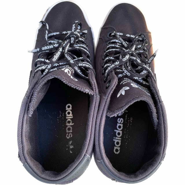 adidas(アディダス)のadidas ハイカット　スニーカー レディースの靴/シューズ(スニーカー)の商品写真
