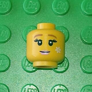レゴ(Lego)の【新品】LEGO 顔ヘッドパーツ《フラワーペイント》レゴ ミニフィギュアアイテム(その他)