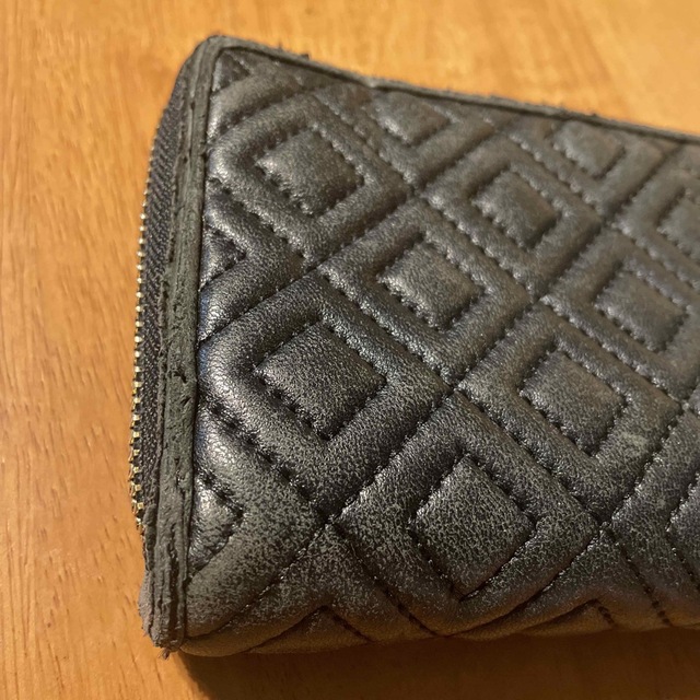 Tory Burch(トリーバーチ)のTORYBURCH ブラック　中古　長財布 レディースのファッション小物(財布)の商品写真