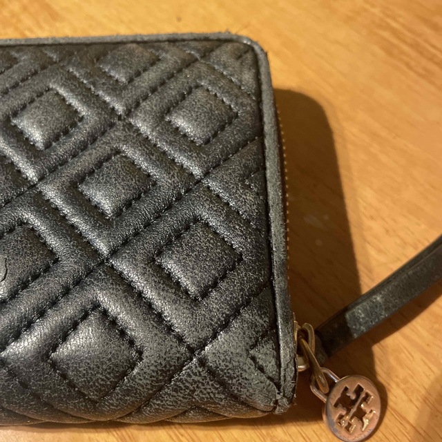 Tory Burch(トリーバーチ)のTORYBURCH ブラック　中古　長財布 レディースのファッション小物(財布)の商品写真