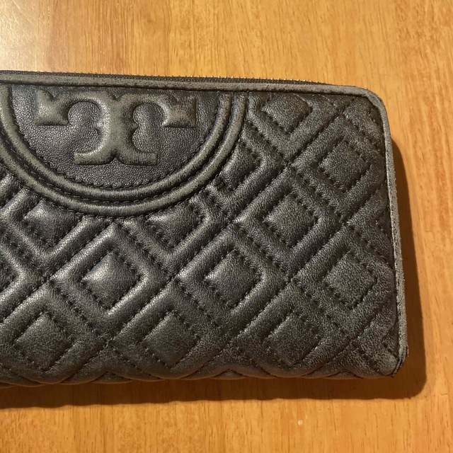 Tory Burch(トリーバーチ)のTORYBURCH ブラック　中古　長財布 レディースのファッション小物(財布)の商品写真