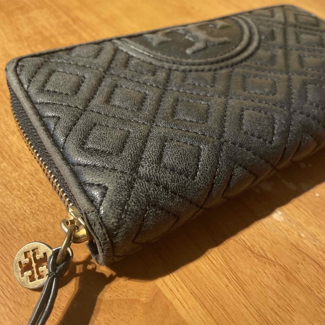 Tory Burch(トリーバーチ)のTORYBURCH ブラック　中古　長財布 レディースのファッション小物(財布)の商品写真