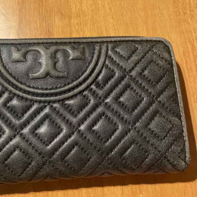 Tory Burch(トリーバーチ)のTORYBURCH ブラック　中古　長財布 レディースのファッション小物(財布)の商品写真