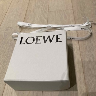 ロエベ(LOEWE)のロエベ　ギフトボックス　リボン　2本　セット(ラッピング/包装)