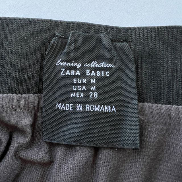 ZARA(ザラ)のザラ ベーシック ひざ丈 スカート ウエストゴム 無地 M レディースのスカート(ひざ丈スカート)の商品写真