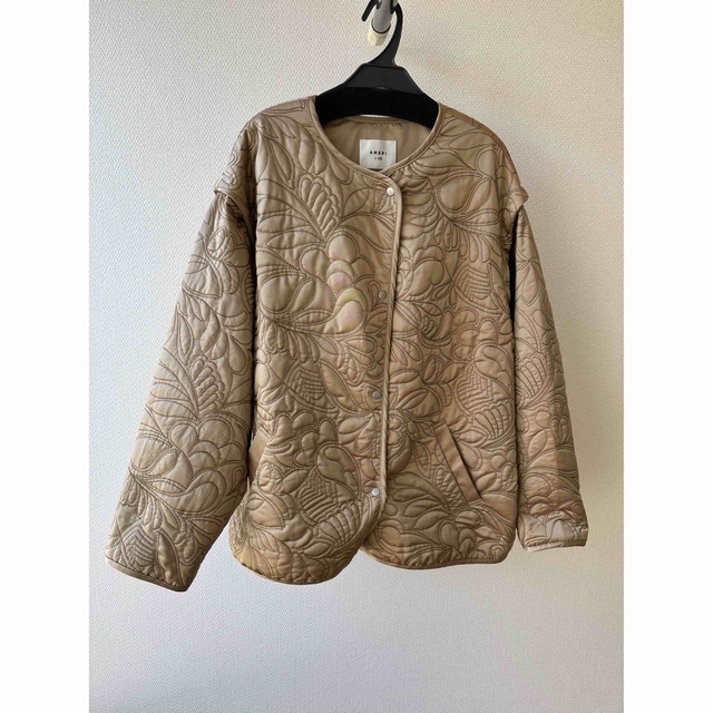 Ameri VINTAGE(アメリヴィンテージ)の専用ameri  2WAY LEAF PATTERN QUILTING COAT レディースのジャケット/アウター(ブルゾン)の商品写真