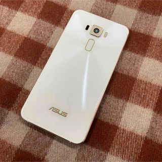 ゼンフォン(ZenFone)のZenFone3 ASUS_Z017DA(スマートフォン本体)