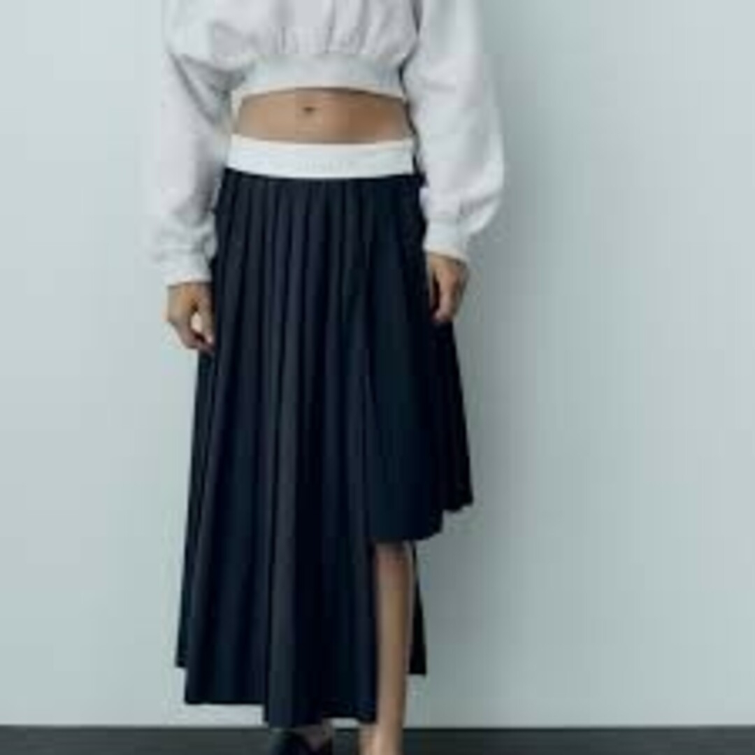 ZARA(ザラ)のZARA　完売品　新品　ピンストライプ　ボックスプリーツスカート　スカート レディースのスカート(その他)の商品写真
