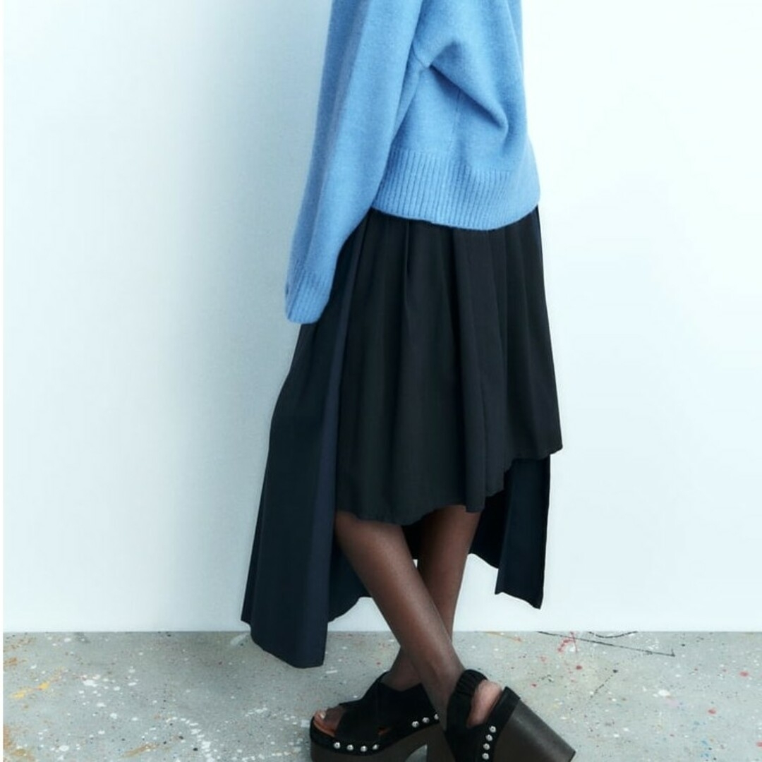 ZARA(ザラ)のZARA　完売品　新品　ピンストライプ　ボックスプリーツスカート　スカート レディースのスカート(その他)の商品写真