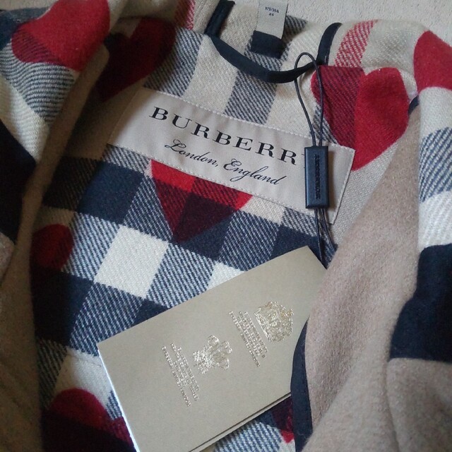 BURBERRY(バーバリー)の★新品★【限定】バーバリー BURBERRY  ダッフルコート レディースのジャケット/アウター(ダッフルコート)の商品写真