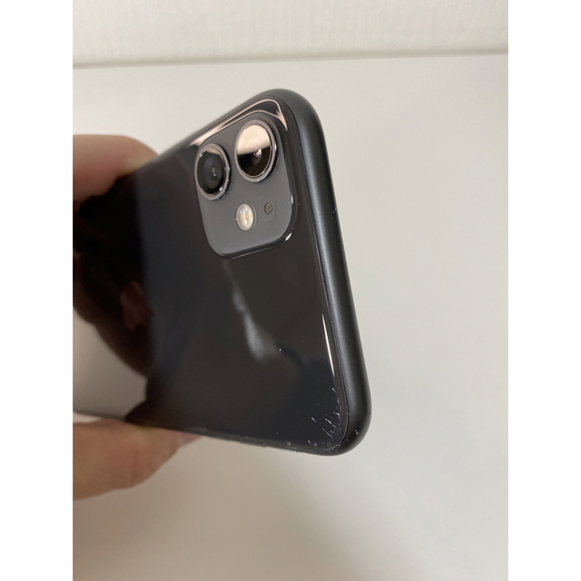 iPhone(アイフォーン)のiPhone11 128GB au ブラック 中古 ジャンク  スマホ/家電/カメラのスマートフォン/携帯電話(スマートフォン本体)の商品写真