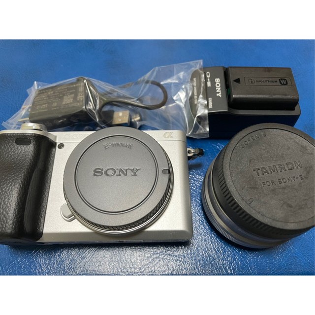 sony α6400 TAMRON 16-50mm スマホ/家電/カメラのカメラ(ミラーレス一眼)の商品写真