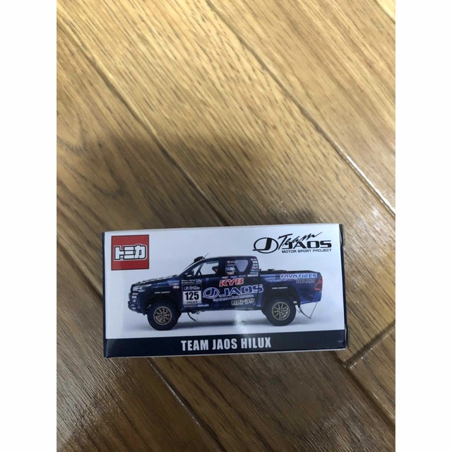 トミカ　ハイラックス　TEAM JAOS HILUX