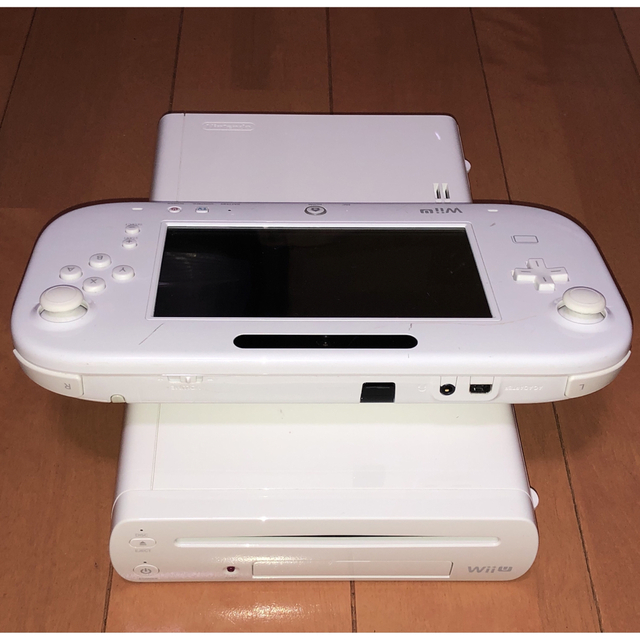 Wii U(ウィーユー)の任天堂 WiiU セット マリオカート8付き エンタメ/ホビーのゲームソフト/ゲーム機本体(家庭用ゲーム機本体)の商品写真