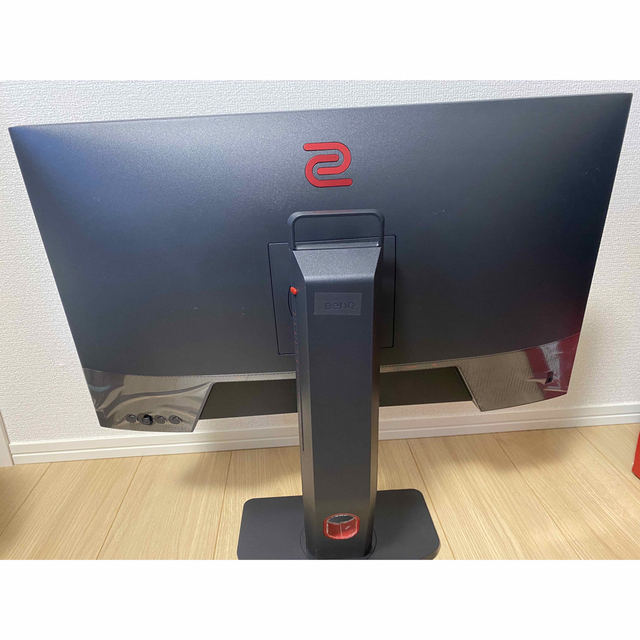 【値下げ 中古美品】BenQ ZOWIE XL2411K ゲーミングモニター スマホ/家電/カメラのPC/タブレット(ディスプレイ)の商品写真