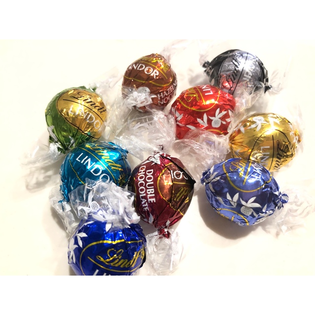 Lindt(リンツ)のリンツ　リンドール　48個　9種類 食品/飲料/酒の食品(菓子/デザート)の商品写真