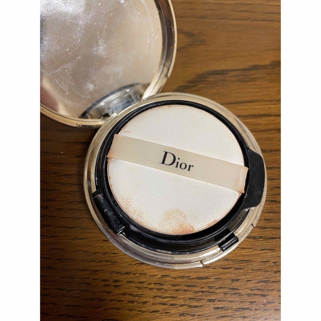 Dior(ディオール)のプレステージ　ル　クッション　タンドゥロー020 コスメ/美容のベースメイク/化粧品(ファンデーション)の商品写真