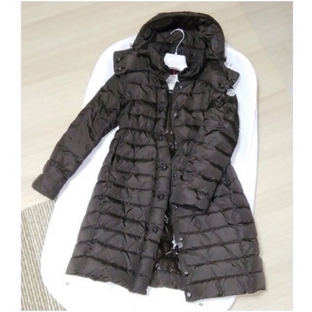 新品即決 - MONCLER 人と被りづらい! ダークブラウン サイズ00