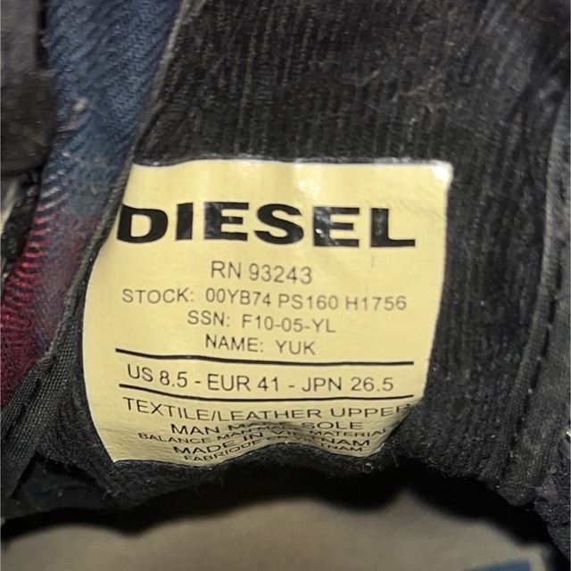 DIESEL(ディーゼル)のDIESEL(ディーゼル) YUK 00YB74-PS160 Hiスニーカー メンズの靴/シューズ(スニーカー)の商品写真