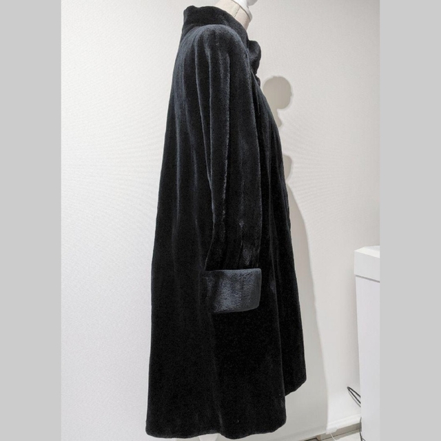 エンバ☆シェアードラビットファーコートほぼ黒ネイビー☆上質品種のレッキス美品です