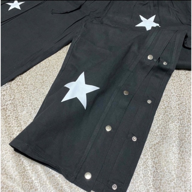 ワイド　パンツ　ワークパンツ　星柄　ペイント　サイドボタン付き　大きいサイズ レディースのパンツ(カジュアルパンツ)の商品写真