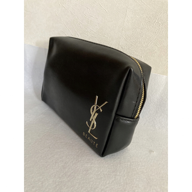 Yves Saint Laurent Beaute(イヴサンローランボーテ)の【YSL】イヴ•サンローラン ノベルティポーチ プラック 【新品未使用】 レディースのファッション小物(ポーチ)の商品写真