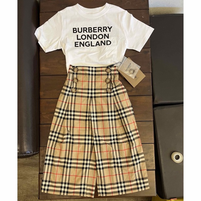 Burberry バーバリー Tシャツ6Y パンツ4Y セット-