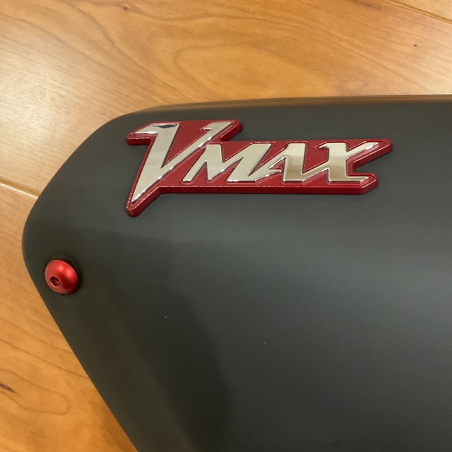 VMAX1700 ワイズギア　サイドカバーセット　アルマイトブラック 自動車/バイクのバイク(パーツ)の商品写真