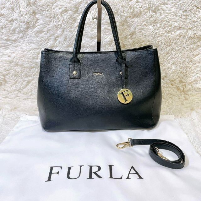 【美品】FURLA フルラ　リンダ　ショルダーバッグ　2way ブラック　A4ハンドバッグ