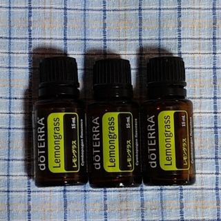 ドテラ(doTERRA)のdōTERRA ドテラ エッセンシャルオイルの空き瓶(遮光ガラス瓶)3本セット(容器)