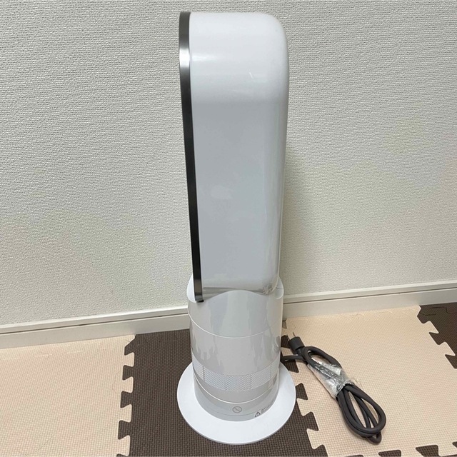 Dyson(ダイソン)の【2019年製】ダイソン AM09 セラミックファンヒーター  ホット&クール スマホ/家電/カメラの冷暖房/空調(ファンヒーター)の商品写真