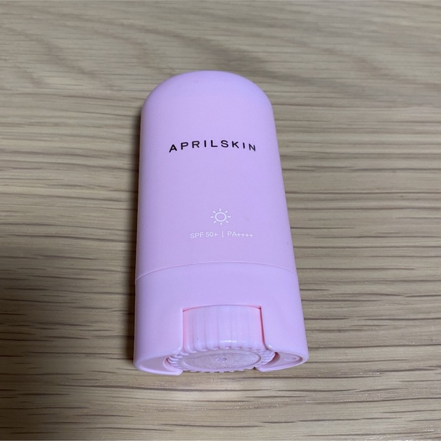 APRILSKIN エイプリルスキン　マジックスノー　サンスティック コスメ/美容のボディケア(日焼け止め/サンオイル)の商品写真