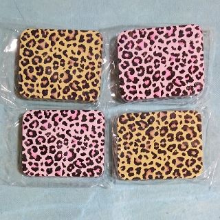 カルディ(KALDI)のヒョウ柄チョコ缶(菓子/デザート)