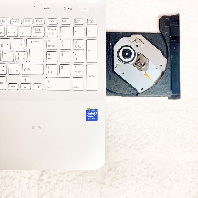 VAIO✨大画面液晶キレイ✨タッチパネル搭載❣️WEBカメラ❣️白 VAIO✨大画面液晶キレイ✨タッチパネル搭載❣️WEBカメラ❣️白