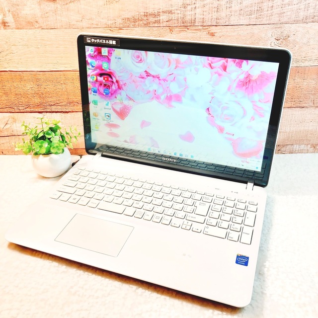 VAIO(バイオ)のVAIO✨大画面液晶キレイ✨タッチパネル搭載❣️WEBカメラ❣️白ノートパソコン スマホ/家電/カメラのPC/タブレット(ノートPC)の商品写真