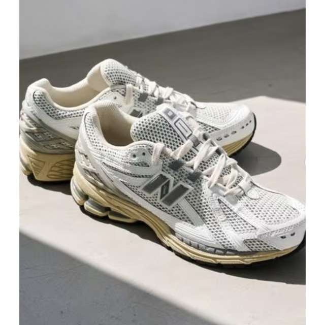 New balance スニーカー M1906R 23cm レディースの靴/シューズ(スニーカー)の商品写真