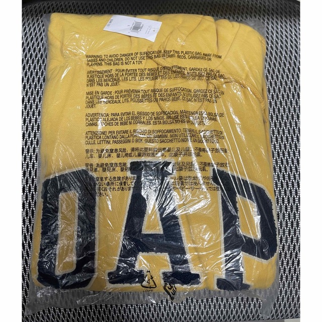 GAP(ギャップ)の新品未使用 Gap Dapper Dan DAP Hoodie L Yellow メンズのトップス(パーカー)の商品写真