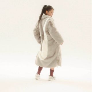 NIKE ファーアウター　ベージュ