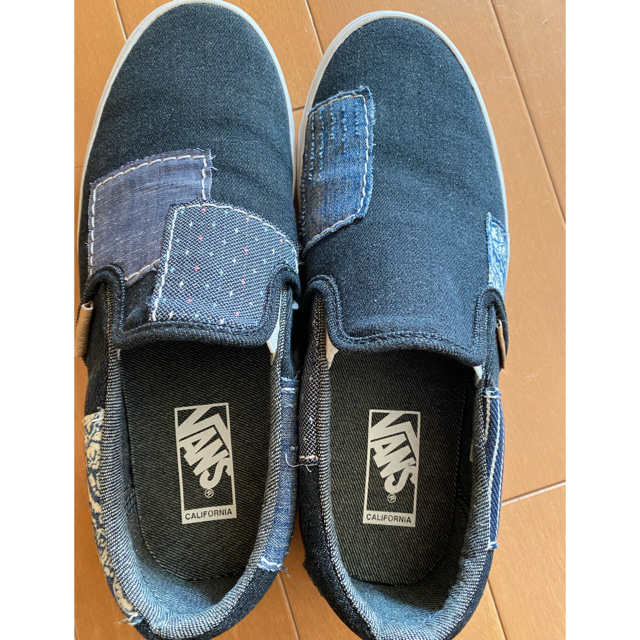 VANS(ヴァンズ)のVANS Classic Slip-On CA/デニム　パッチワーク メンズの靴/シューズ(スリッポン/モカシン)の商品写真