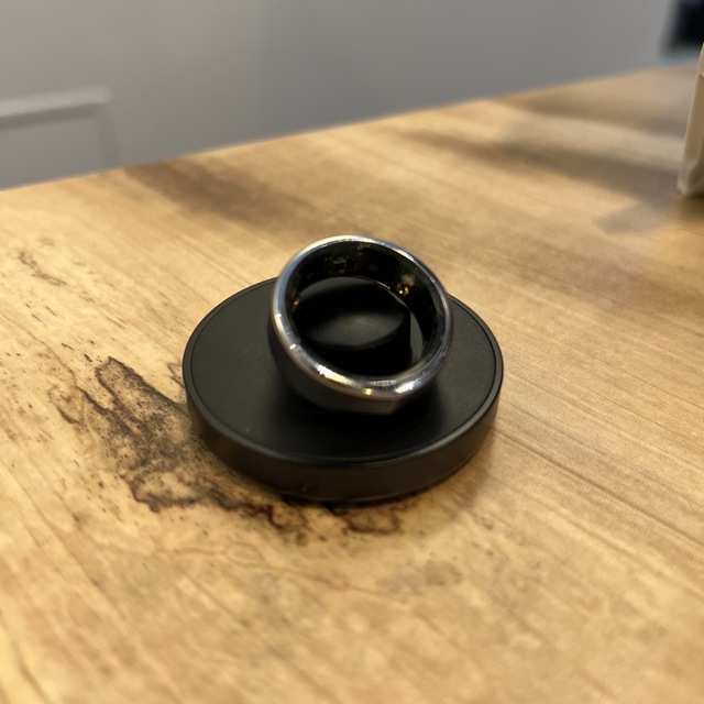 oura ring 2 シルバー　10号 スマホ/家電/カメラの美容/健康(その他)の商品写真