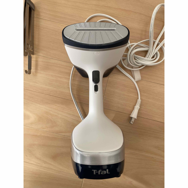 T-fal(ティファール)のT-fal アクセススチームプラス スマホ/家電/カメラの生活家電(アイロン)の商品写真