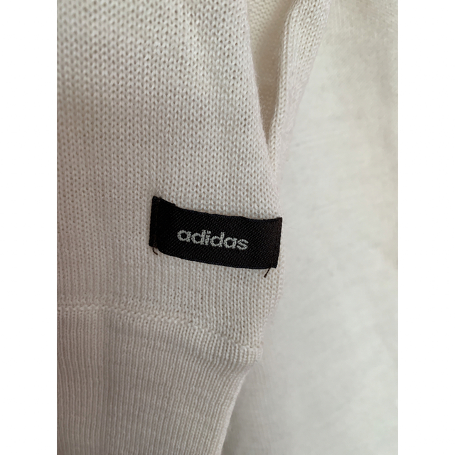 adidas(アディダス)のアディダス　オープンショルダーニットワンピース レディースのワンピース(ひざ丈ワンピース)の商品写真