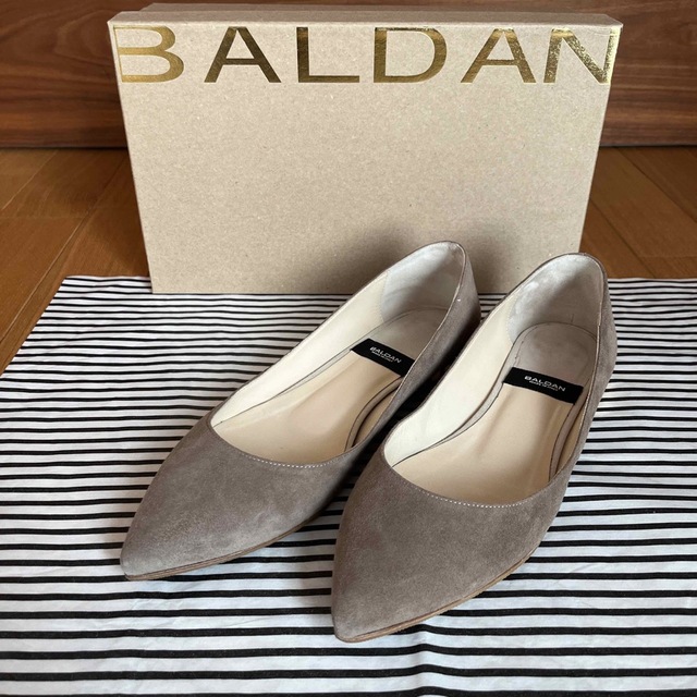 美品 BALDAN バルダン スエードフラットパンプス ラベンダー 37 靴