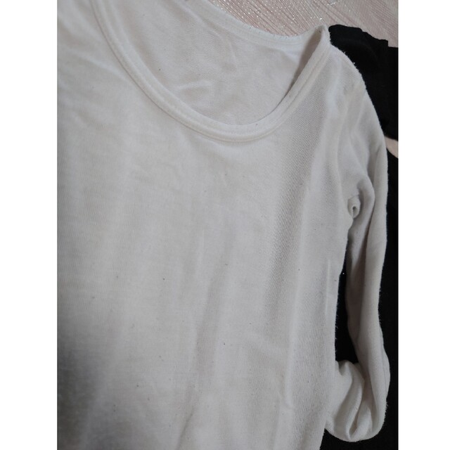 UNIQLO　ヒートテック　白　黒　80 キッズ/ベビー/マタニティのベビー服(~85cm)(シャツ/カットソー)の商品写真