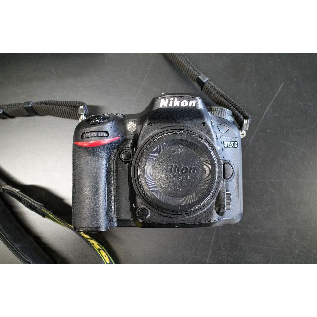 Nikon(ニコン)の【美品】Nikon D7200 縦グリップ付き スマホ/家電/カメラのカメラ(デジタル一眼)の商品写真