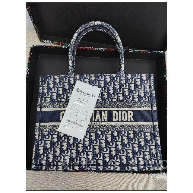 人気が高い Christian Dior - 【美品】DIOR BOOK TOTE ディオール ミディアム トートバッグ トートバッグ
