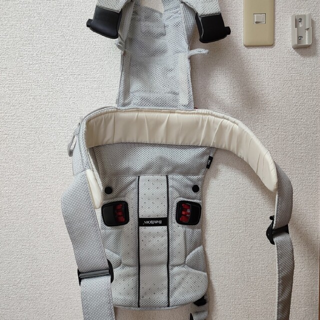 BABYBJORN(ベビービョルン)のベビービョルン ベビーキャリア ONE+ メッシュ キッズ/ベビー/マタニティの外出/移動用品(抱っこひも/おんぶひも)の商品写真