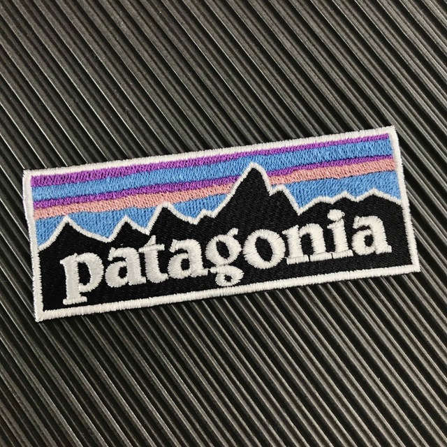 patagonia(パタゴニア)のPATAGONIA パタゴニア フィッツロイ ロゴ アイロンワッペン -42 ハンドメイドの素材/材料(各種パーツ)の商品写真