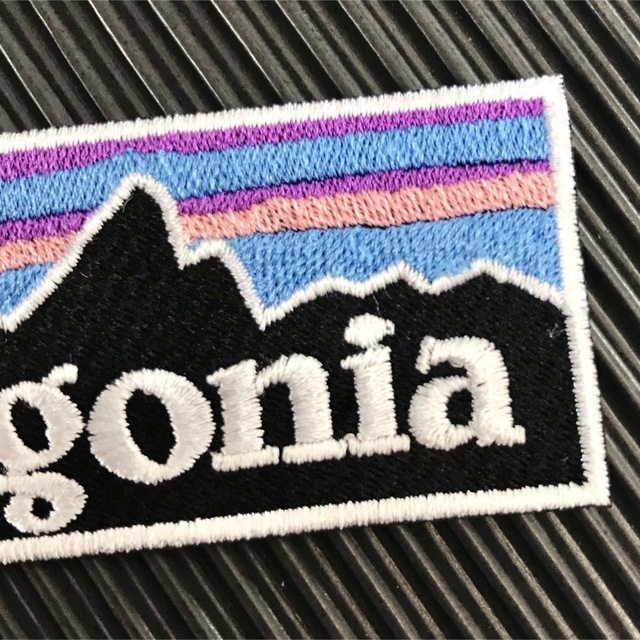 patagonia(パタゴニア)のPATAGONIA パタゴニア フィッツロイ ロゴ アイロンワッペン -42 ハンドメイドの素材/材料(各種パーツ)の商品写真